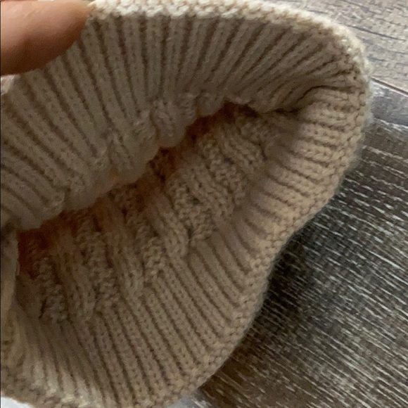 Adorable and cut hat for babies - Picture 2 of 2